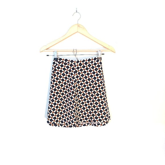 H&M patterned mini skirt - Picture 1 of 3